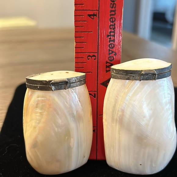 Antique vintage mother of pearl salt and pepper shakers 1 pr beautiful cut glass - Picture 14 of 14